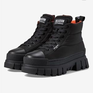 [[SOLD]] PALLADIUM Revolt Overcrush Quilted Boots